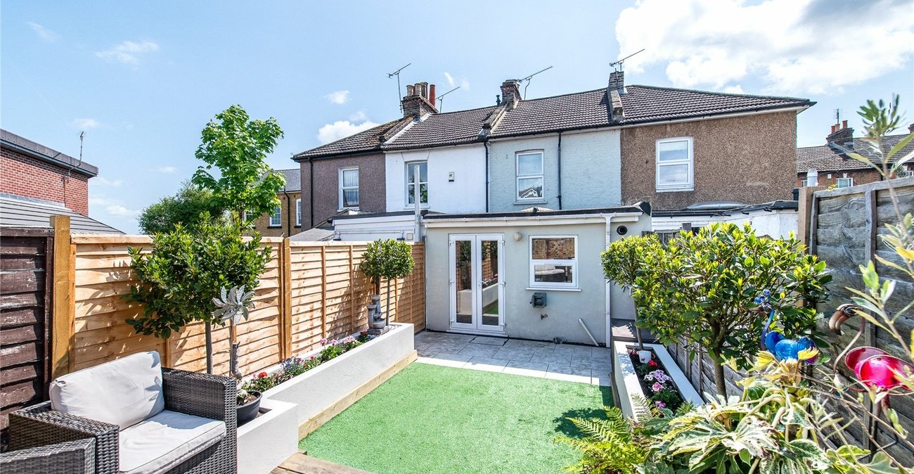 2 bedroom house for sale in Gravesend | Robinson Michael & Jackson