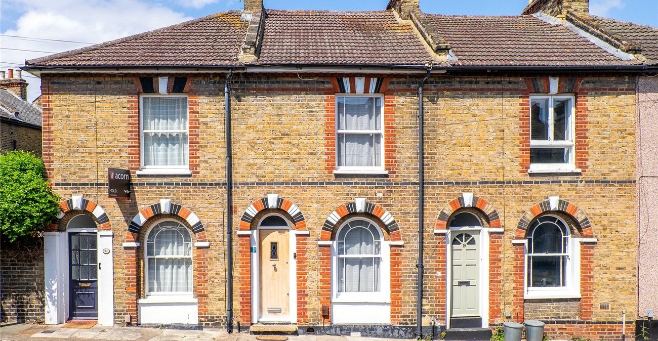 2 bedroom house for sale in Gravesend | Robinson Michael & Jackson