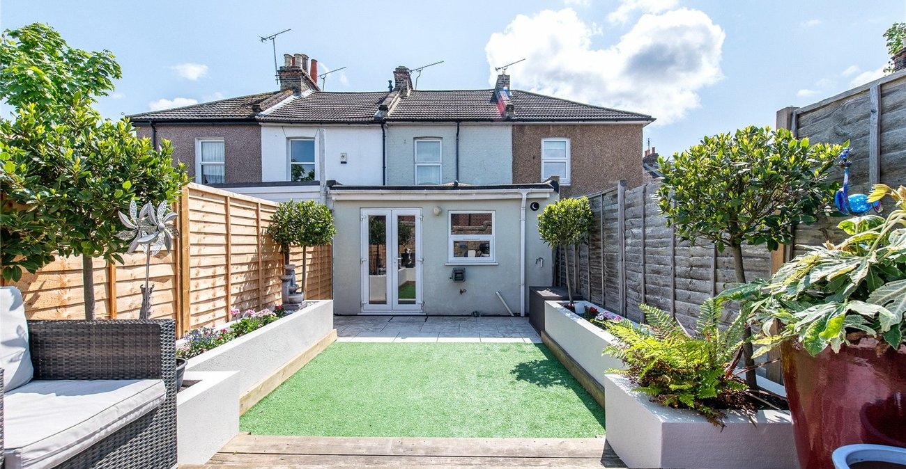 2 bedroom house for sale in Gravesend | Robinson Michael & Jackson