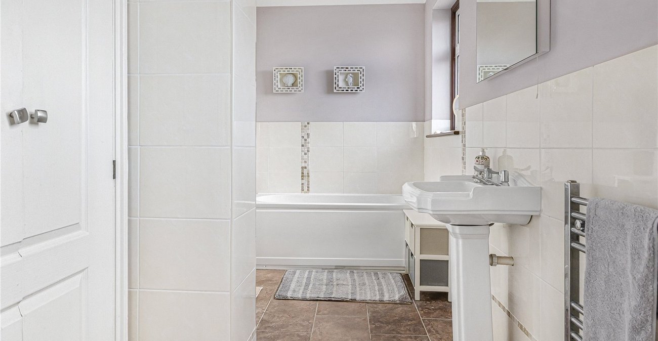 4 bedroom house for sale in West Dartford | Robinson Jackson