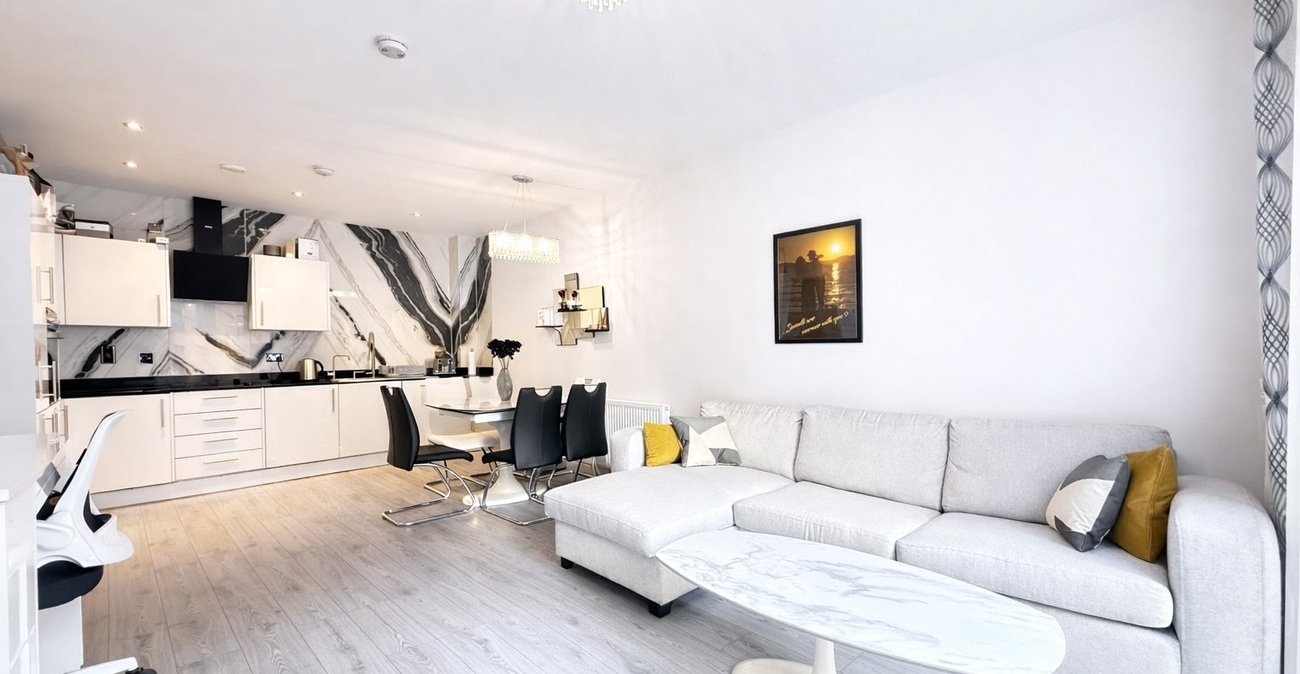 1 bedroom property for sale in London | Robinson Jackson