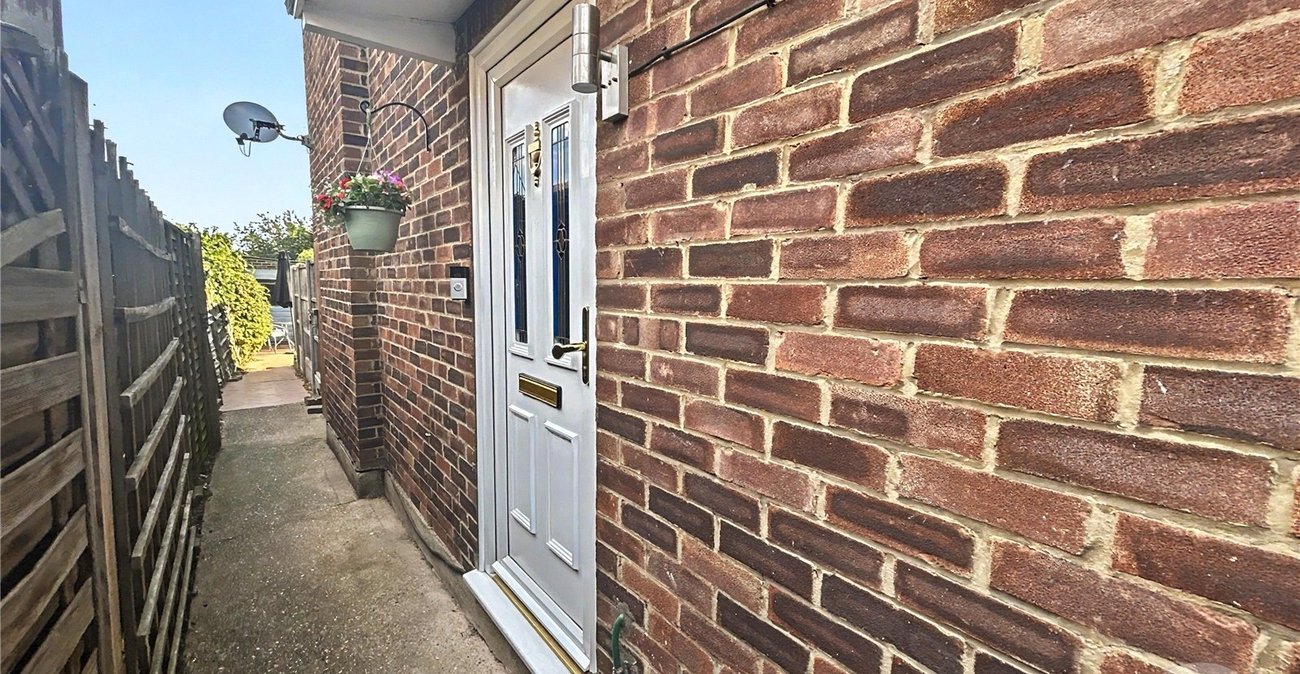 2 bedroom property for sale in Sidcup | Robinson Jackson