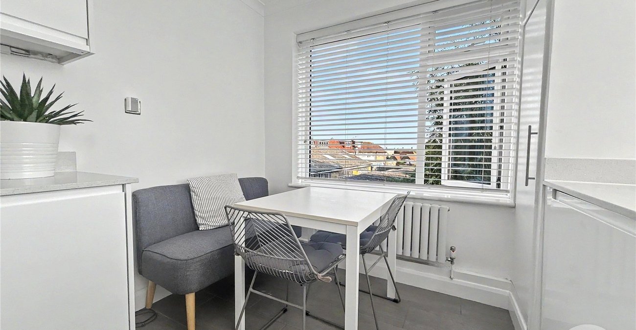 2 bedroom property for sale in Sidcup | Robinson Jackson