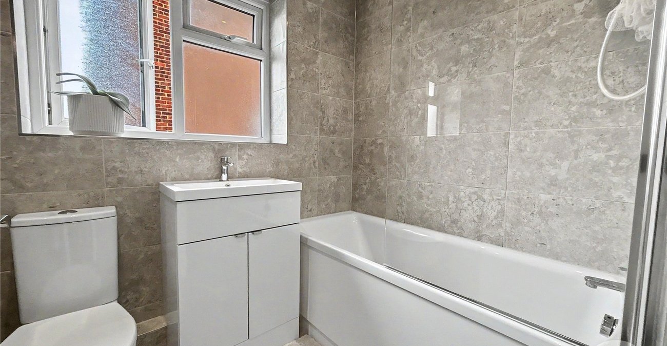 2 bedroom property for sale in Sidcup | Robinson Jackson