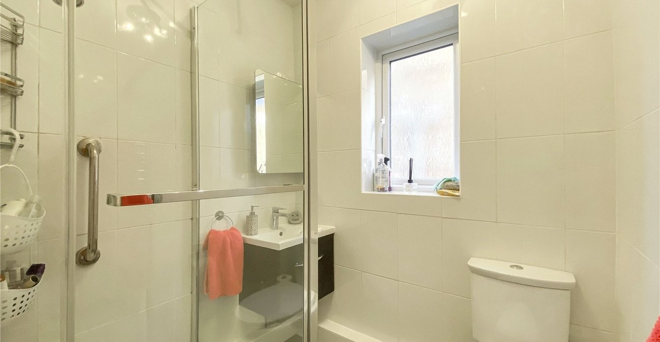 2 bedroom property for sale in Sidcup | Robinson Jackson