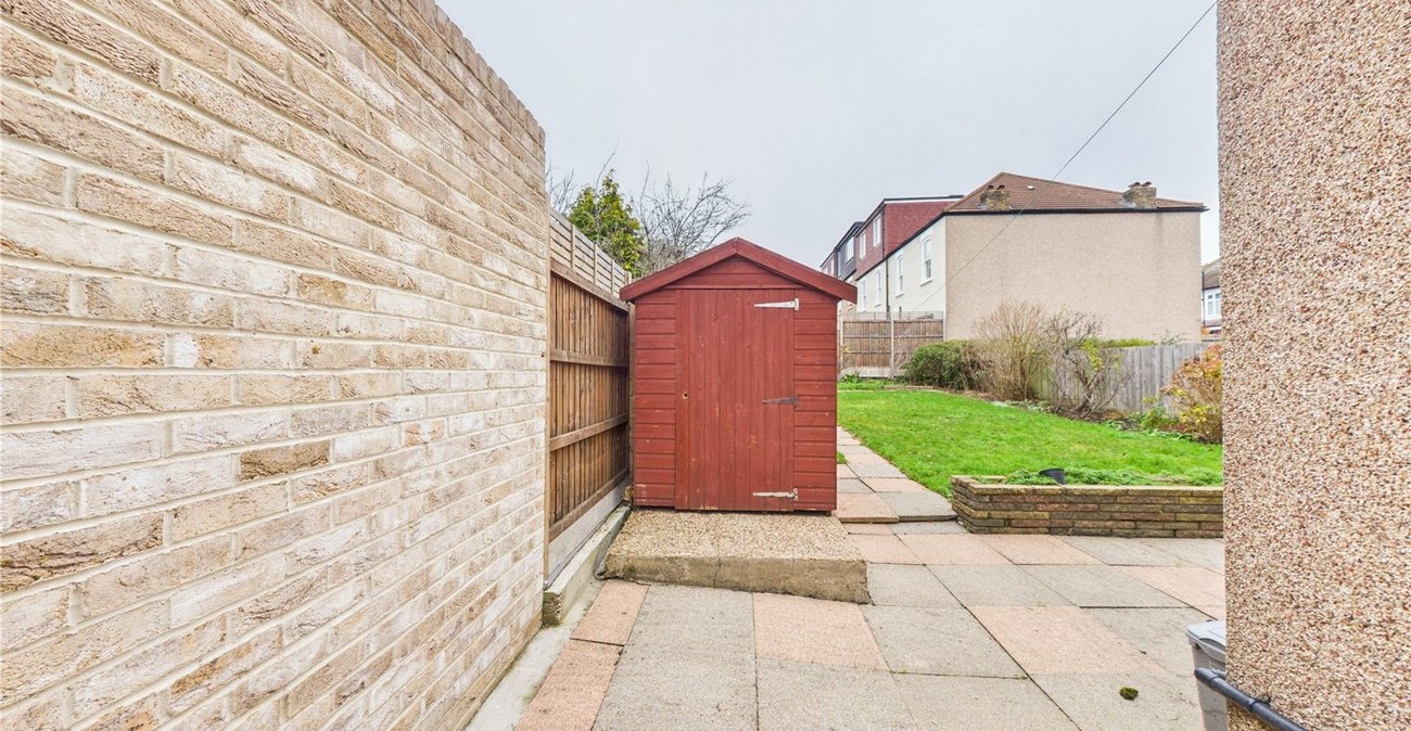 4 bedroom house for sale in London | Robinson Jackson