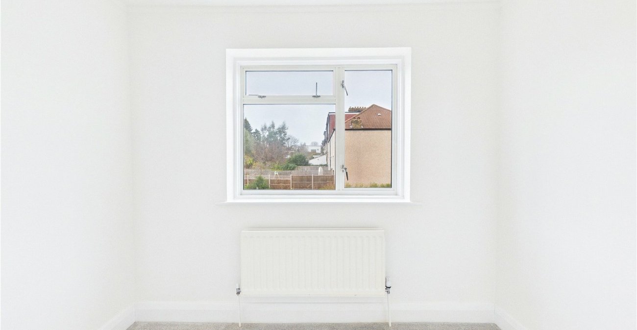 4 bedroom house for sale in London | Robinson Jackson