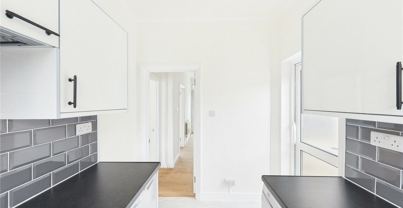 4 bedroom house for sale in London | Robinson Jackson