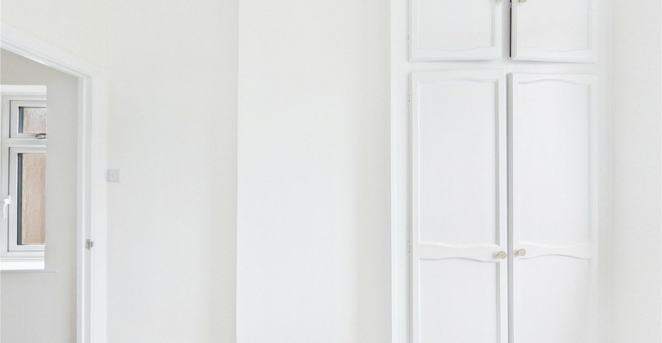 4 bedroom house for sale in London | Robinson Jackson