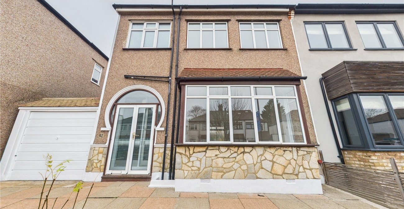 4 bedroom house for sale in London | Robinson Jackson