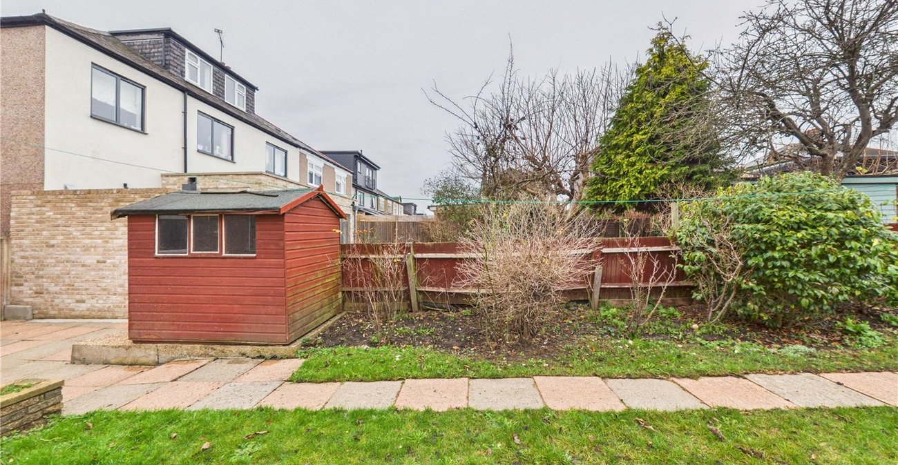 4 bedroom house for sale in London | Robinson Jackson