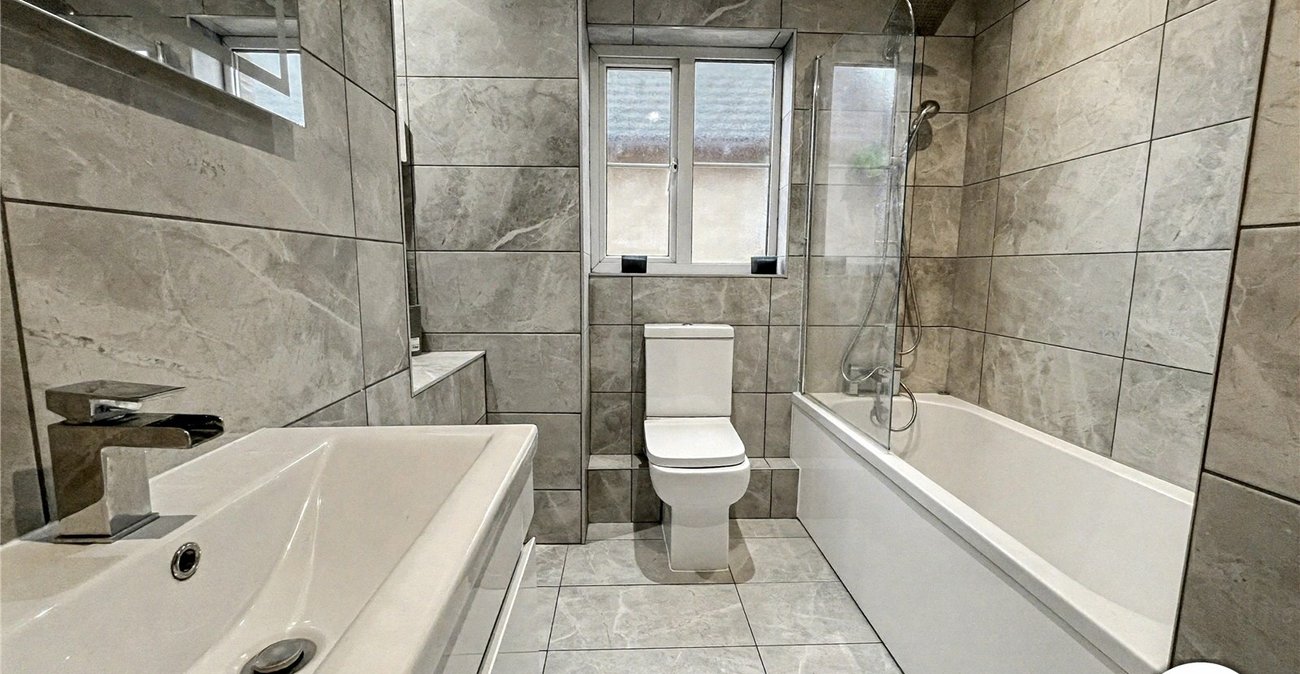 2 bedroom house for sale in Hoo | Robinson Michael & Jackson