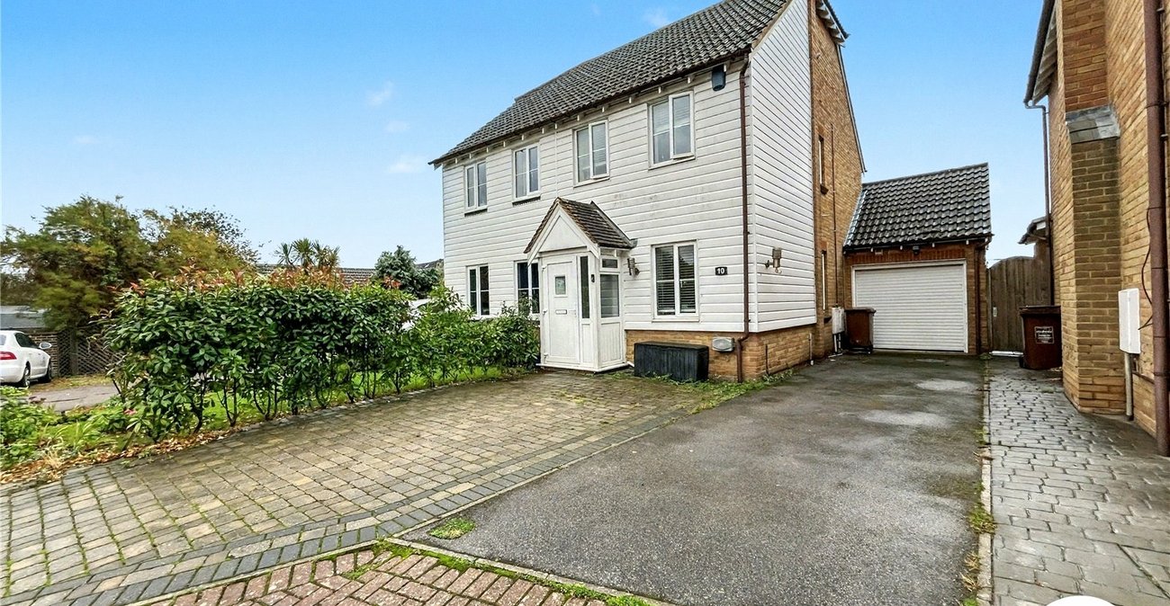 2 bedroom house for sale in Hoo | Robinson Michael & Jackson