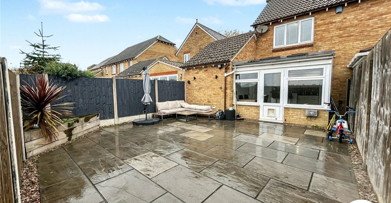 2 bedroom house for sale in Hoo | Robinson Michael & Jackson