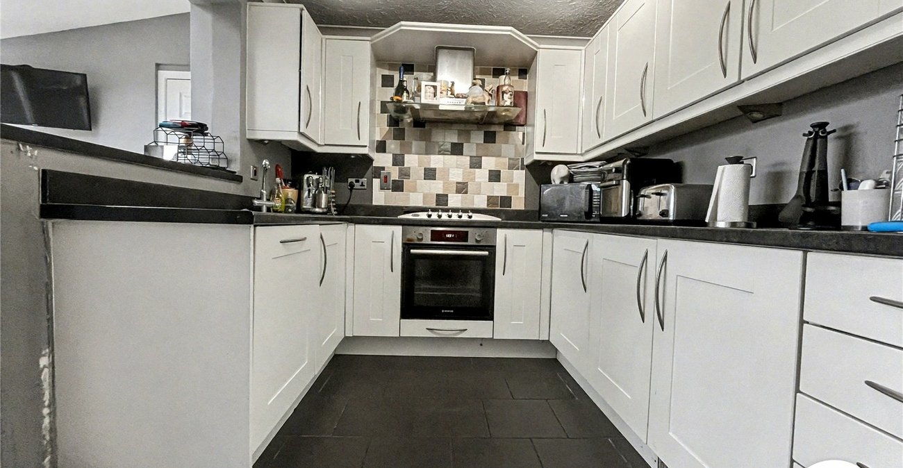 2 bedroom house for sale in Hoo | Robinson Michael & Jackson