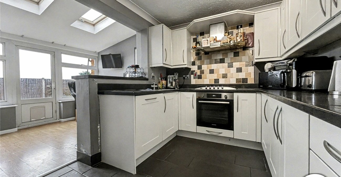 2 bedroom house for sale in Hoo | Robinson Michael & Jackson