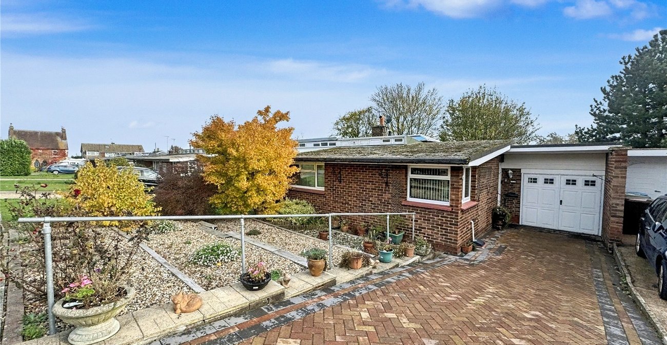 2 bedroom bungalow for sale in Upchurch | Robinson Michael & Jackson