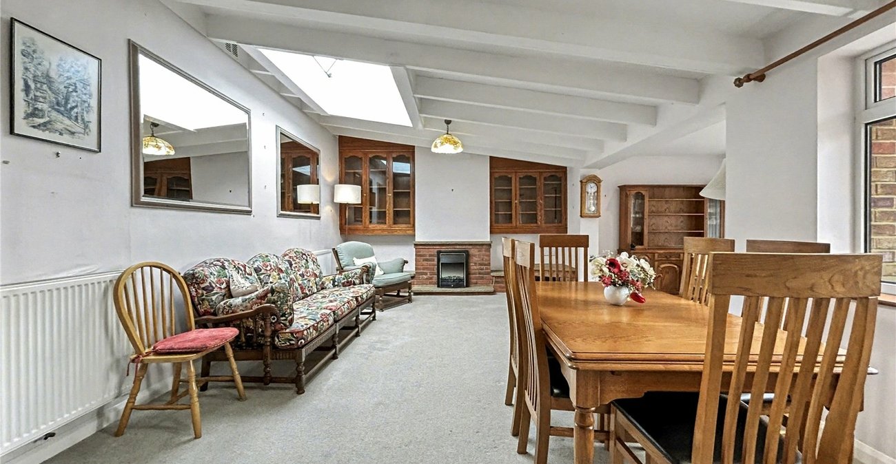 2 bedroom bungalow for sale in Upchurch | Robinson Michael & Jackson