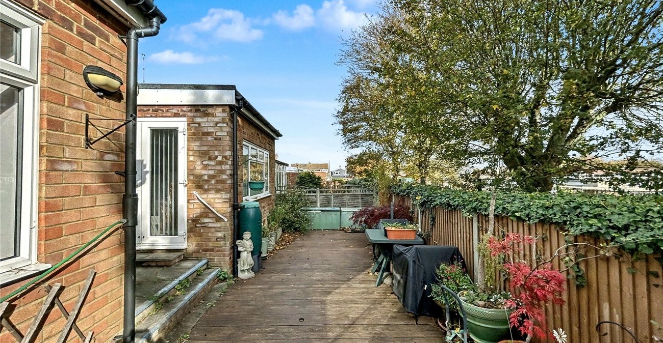 2 bedroom bungalow for sale in Upchurch | Robinson Michael & Jackson