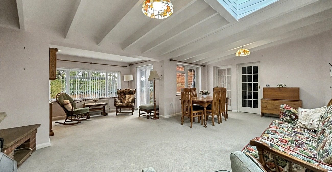 2 bedroom bungalow for sale in Upchurch | Robinson Michael & Jackson