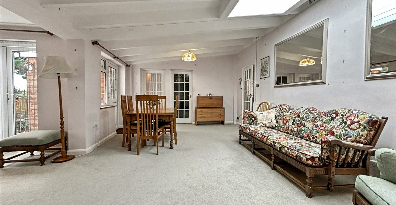 2 bedroom bungalow for sale in Upchurch | Robinson Michael & Jackson