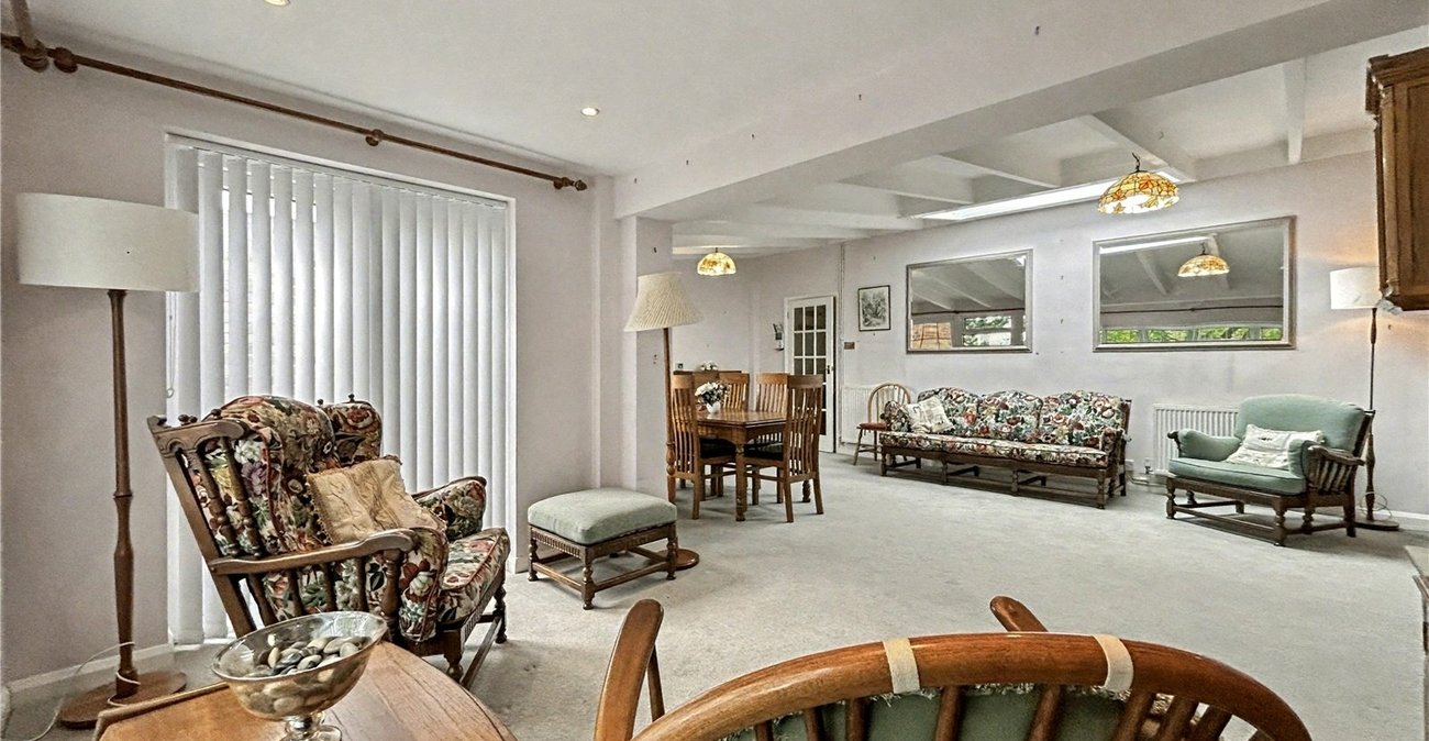 2 bedroom bungalow for sale in Upchurch | Robinson Michael & Jackson