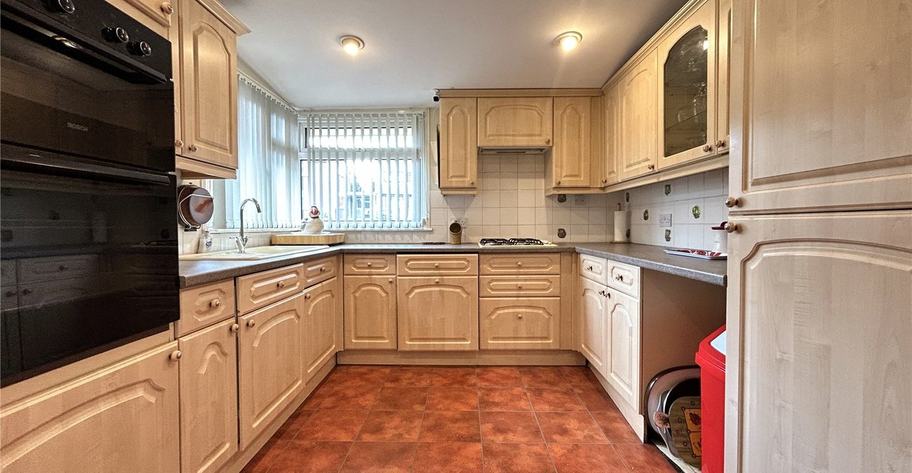 2 bedroom bungalow for sale in Upchurch | Robinson Michael & Jackson