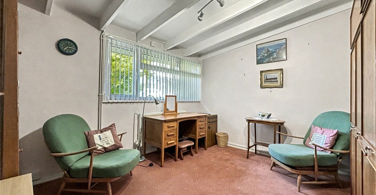 2 bedroom bungalow for sale in Upchurch | Robinson Michael & Jackson