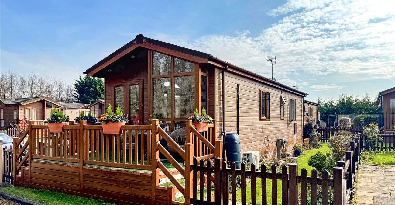 2 bedroom bungalow for sale in Boughton Monchelsea | Robinson Michael & Jackson