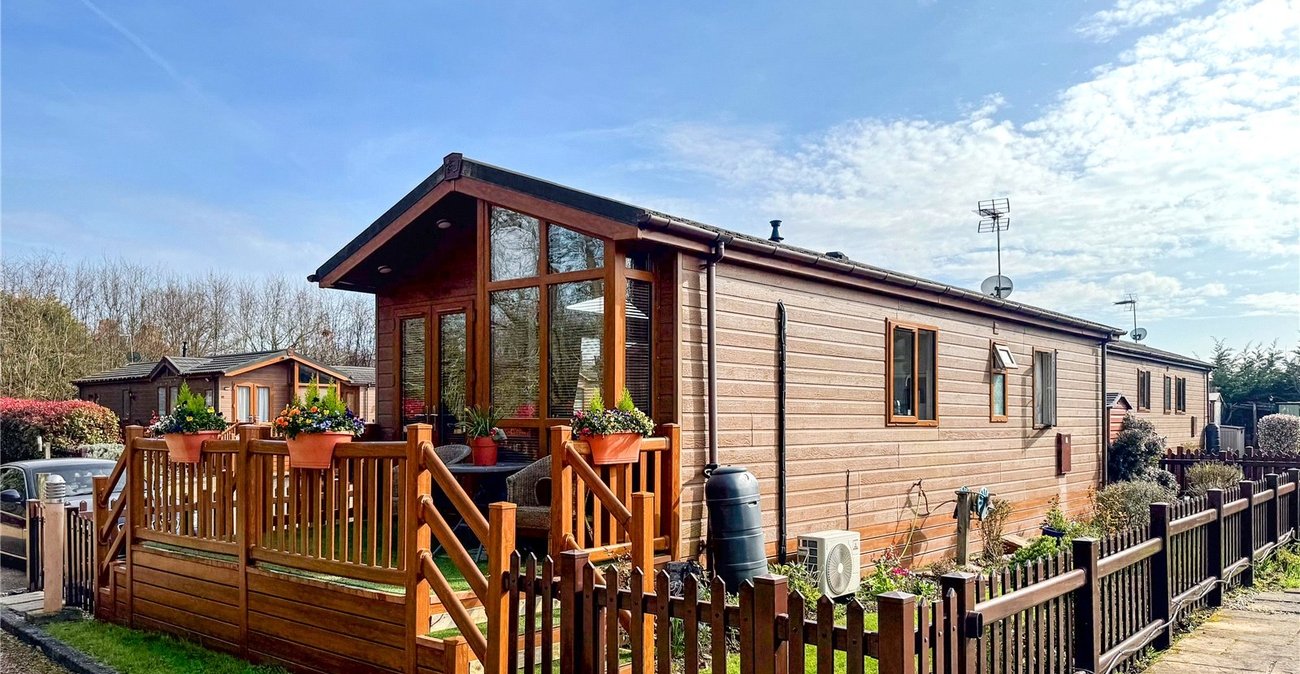 2 bedroom bungalow for sale in Boughton Monchelsea | Robinson Michael & Jackson