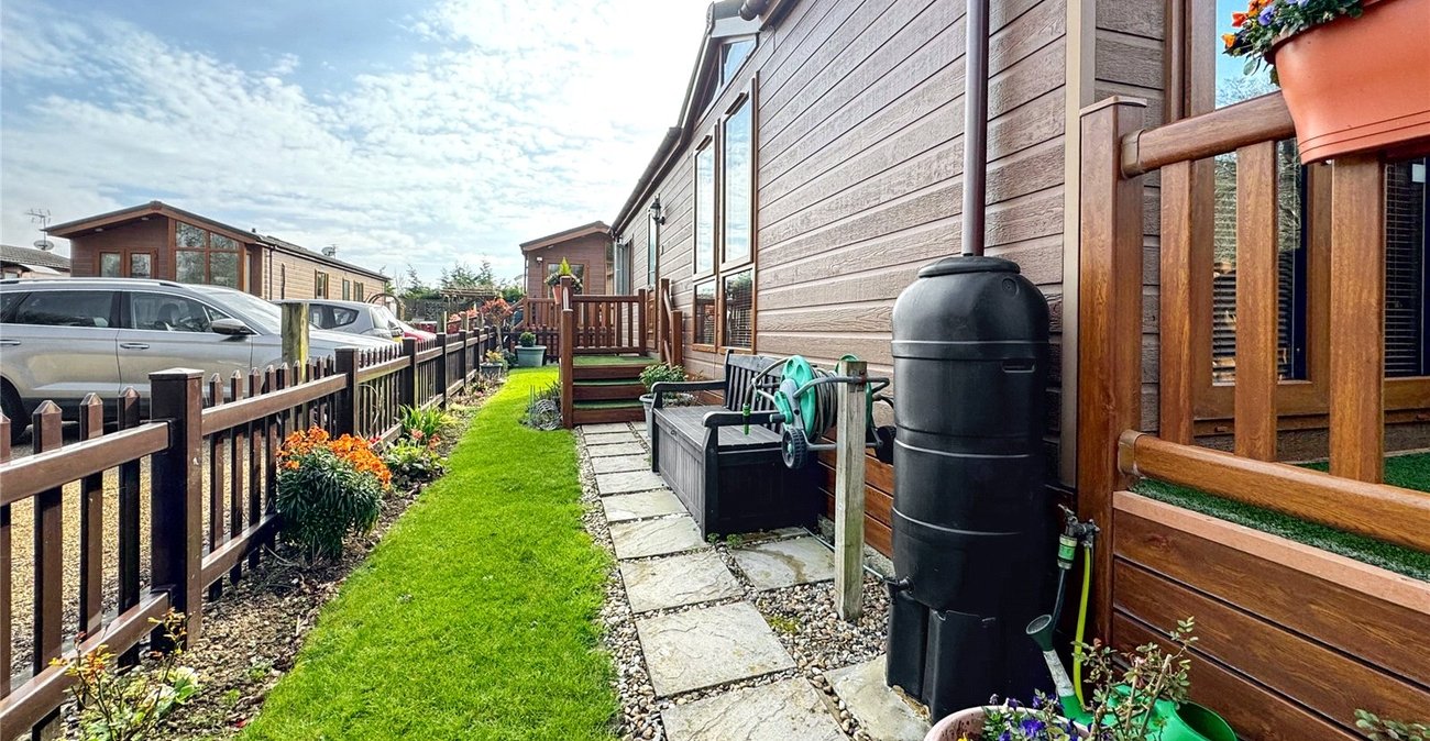 2 bedroom bungalow for sale in Boughton Monchelsea | Robinson Michael & Jackson