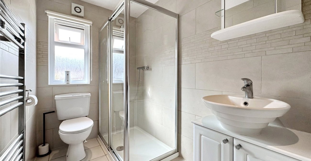 2 bedroom bungalow for sale in Boughton Monchelsea | Robinson Michael & Jackson