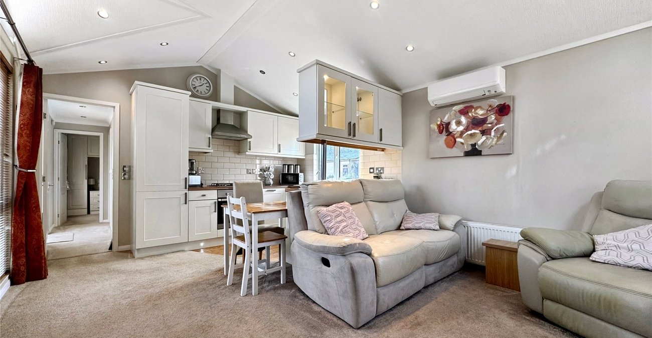 2 bedroom bungalow for sale in Boughton Monchelsea | Robinson Michael & Jackson