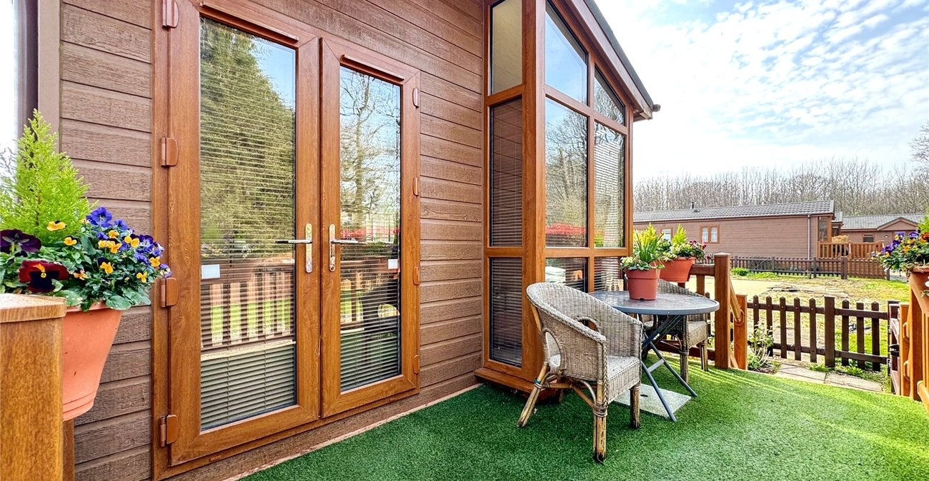 2 bedroom bungalow for sale in Boughton Monchelsea | Robinson Michael & Jackson