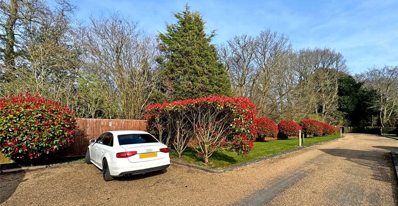 2 bedroom bungalow for sale in Boughton Monchelsea | Robinson Michael & Jackson