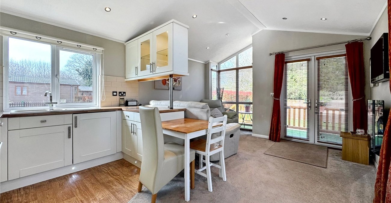 2 bedroom bungalow for sale in Boughton Monchelsea | Robinson Michael & Jackson