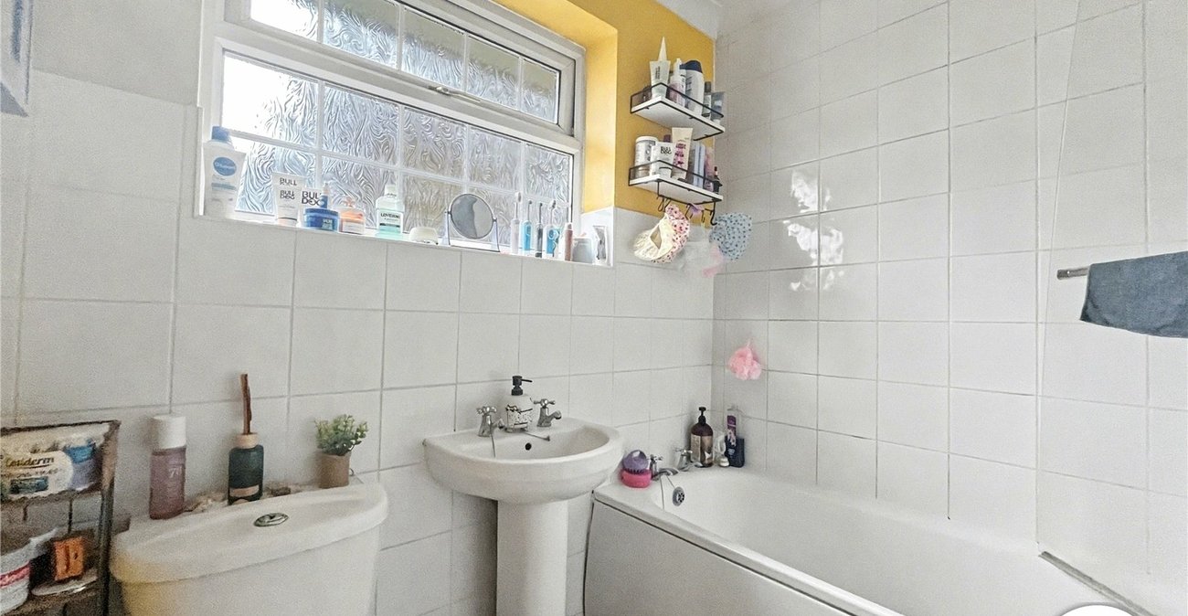 3 bedroom house for sale in Newington | Robinson Michael & Jackson