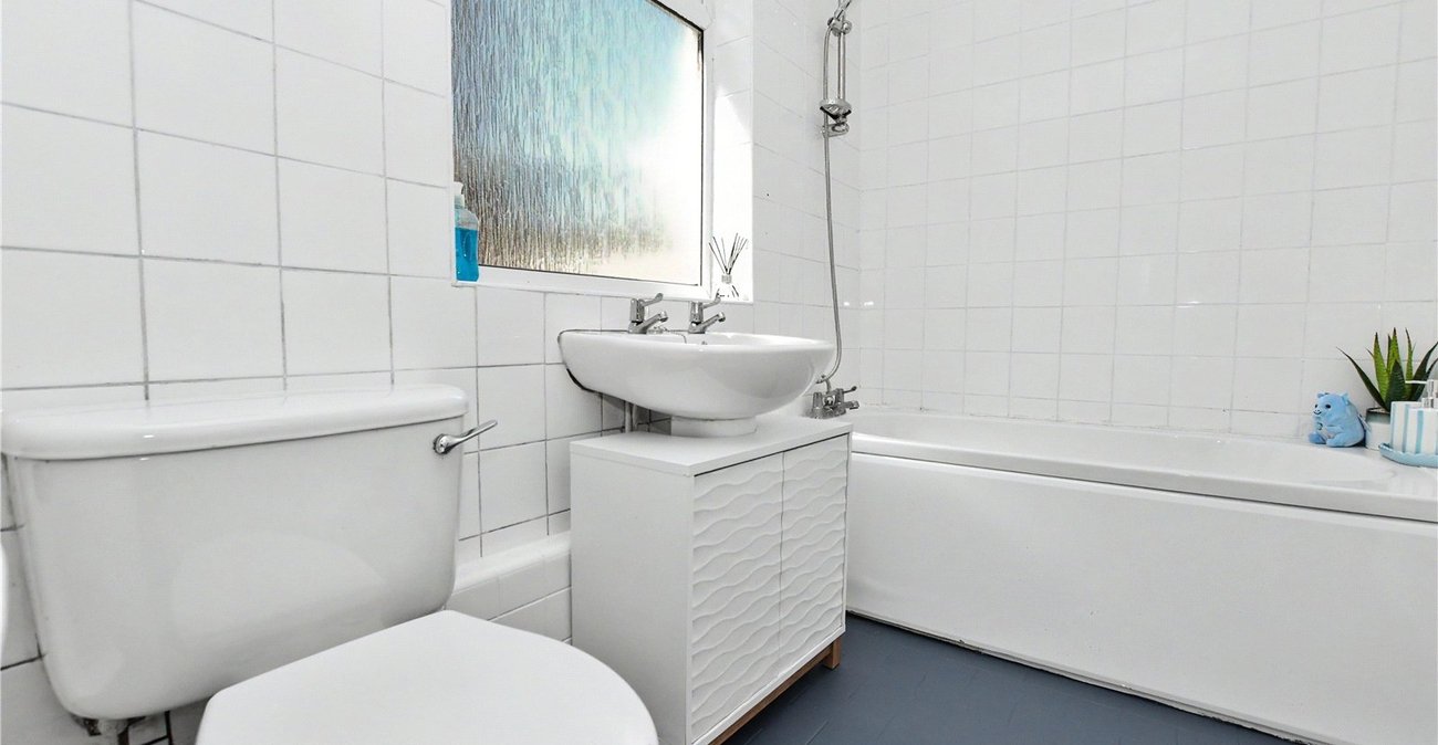 2 bedroom property for sale in Bexleyheath | Robinson Jackson