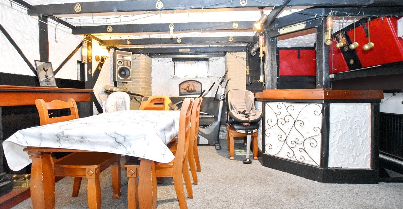 2 bedroom house for sale in Bexleyheath | Robinson Jackson