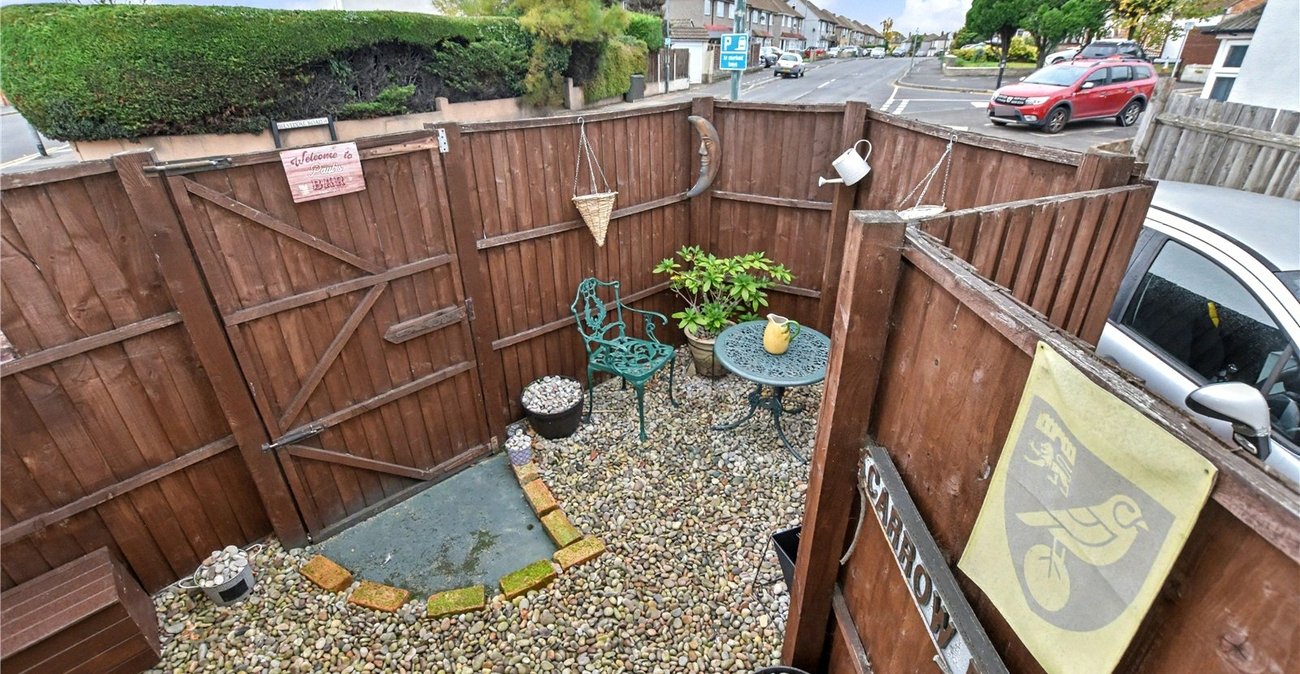 2 bedroom property for sale in Bexleyheath | Robinson Jackson