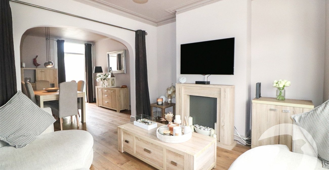 4 bedroom house for sale in Erith | Robinson Jackson