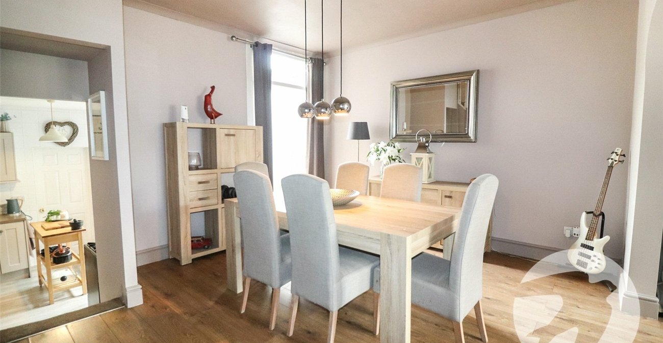 4 bedroom house for sale in Erith | Robinson Jackson