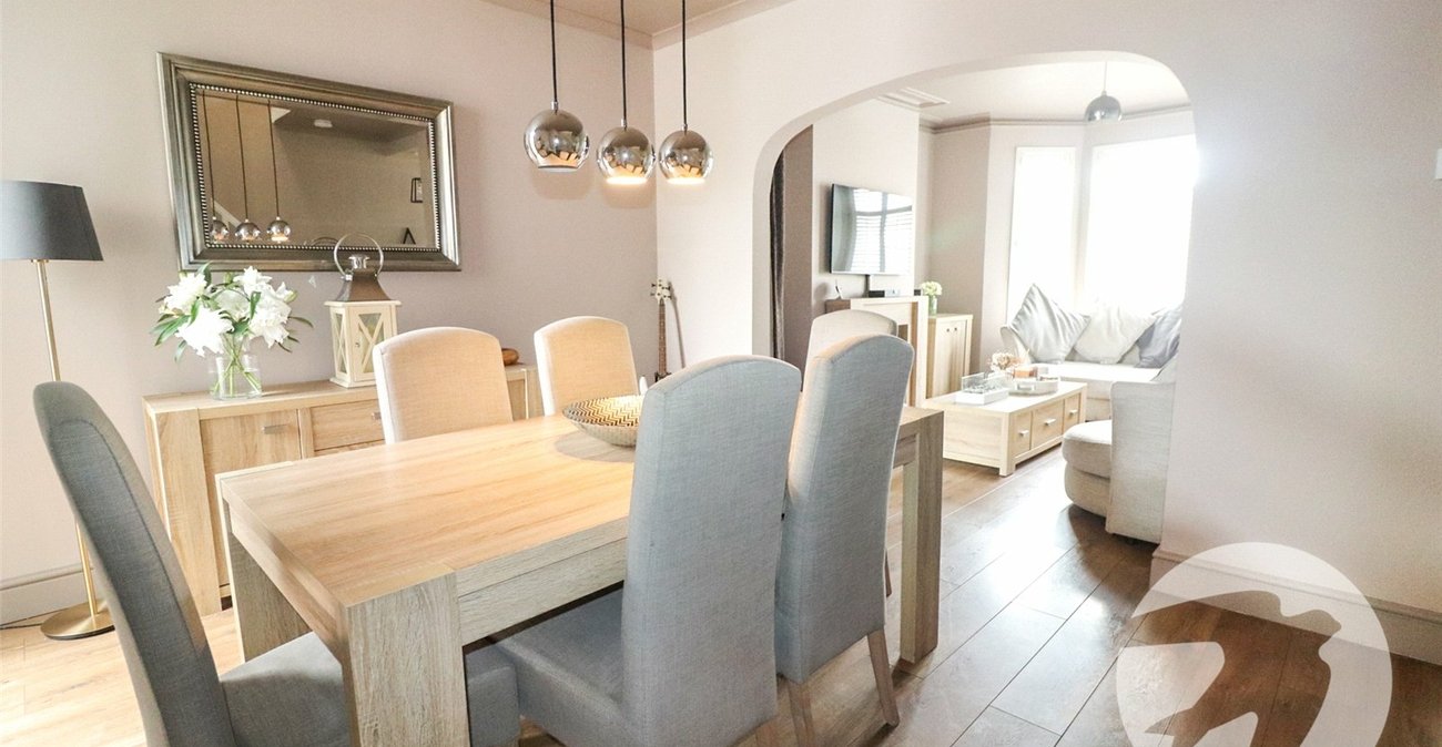 4 bedroom house for sale in Erith | Robinson Jackson