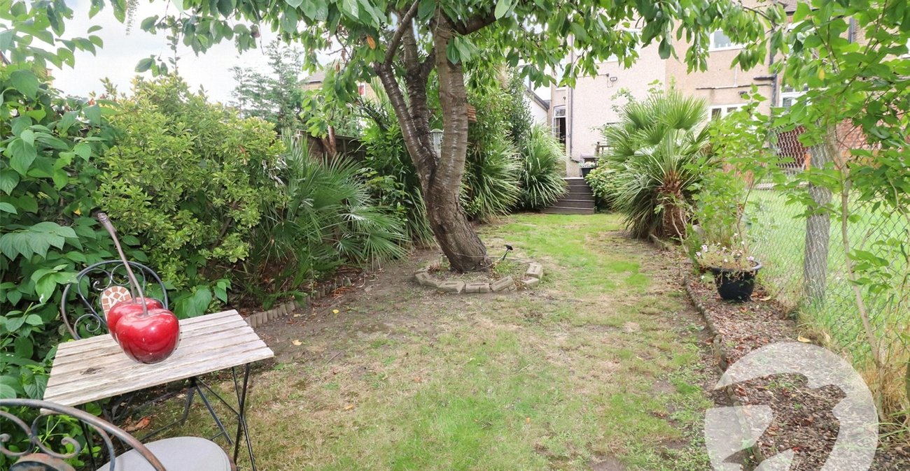 4 bedroom house for sale in Erith | Robinson Jackson