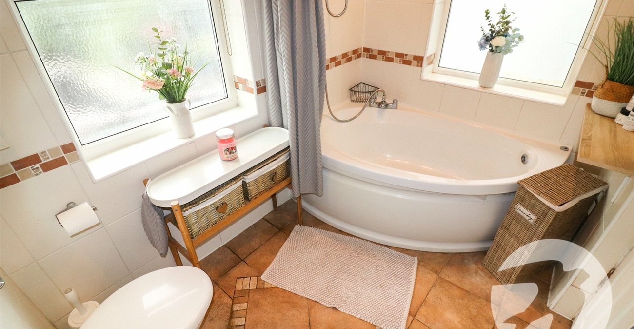 4 bedroom house for sale in Erith | Robinson Jackson