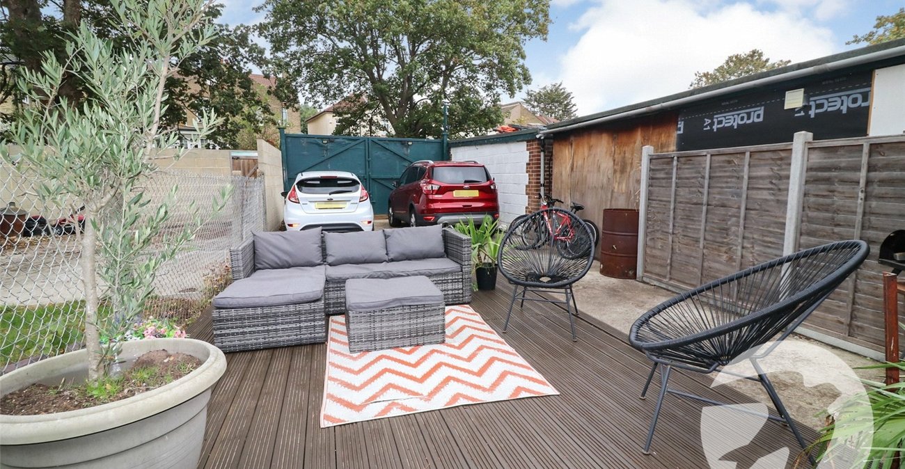 4 bedroom house for sale in Erith | Robinson Jackson