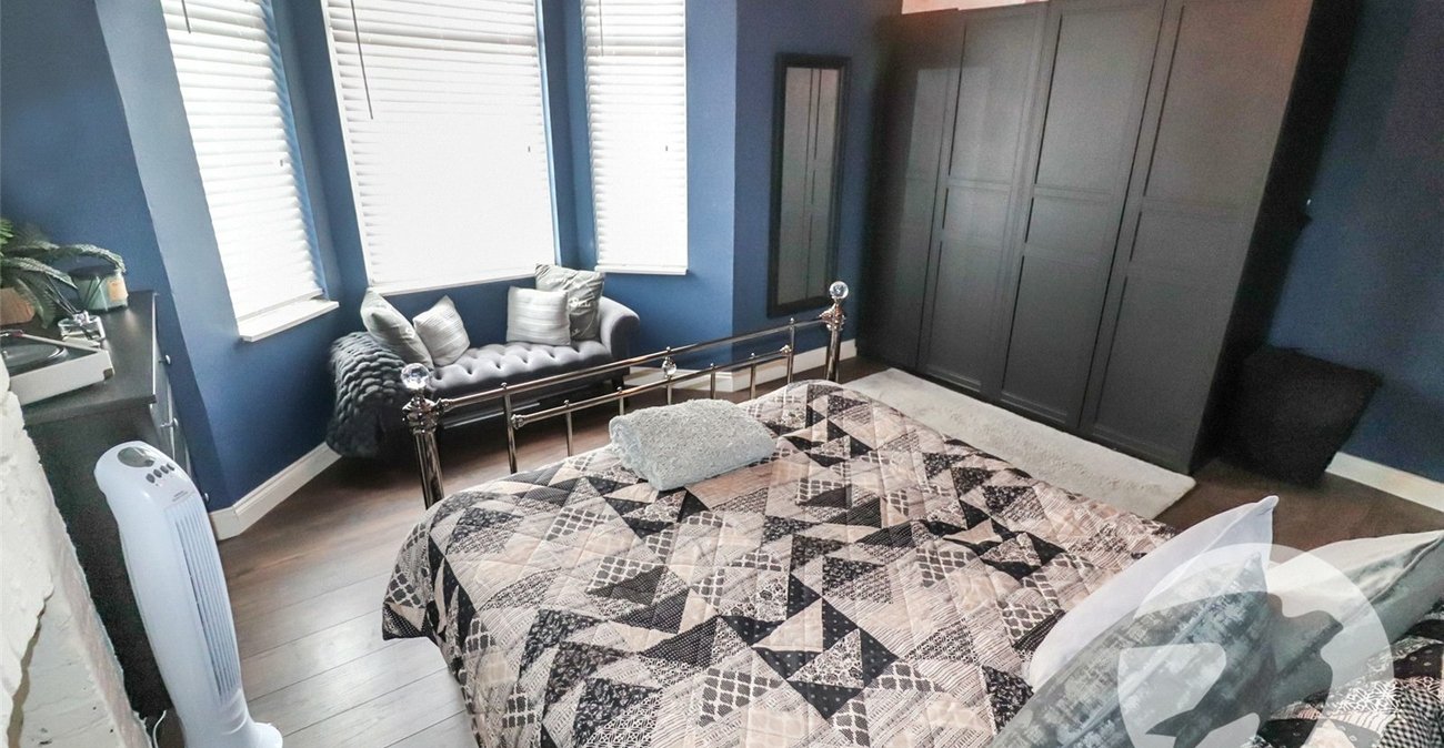 4 bedroom house for sale in Erith | Robinson Jackson