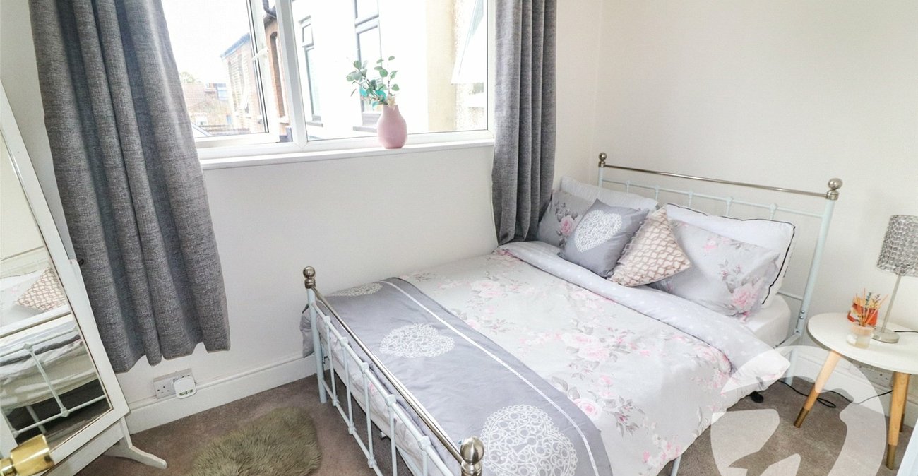 4 bedroom house for sale in Erith | Robinson Jackson