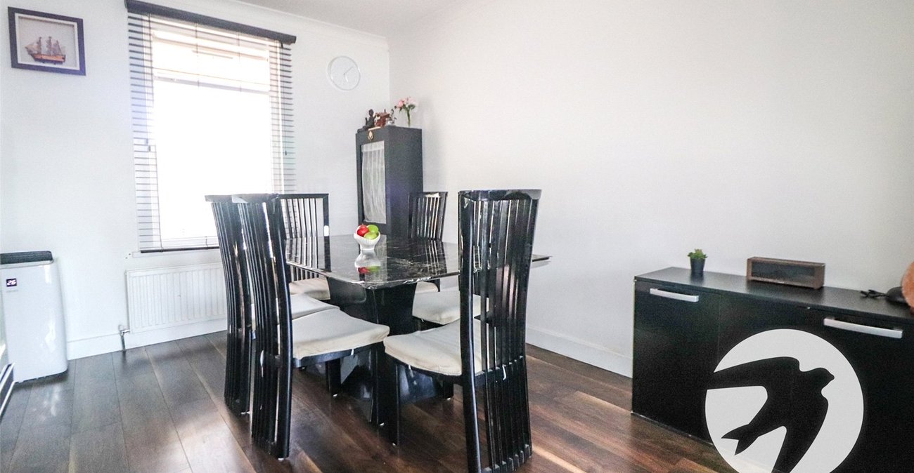 3 bedroom house for sale in Erith | Robinson Jackson