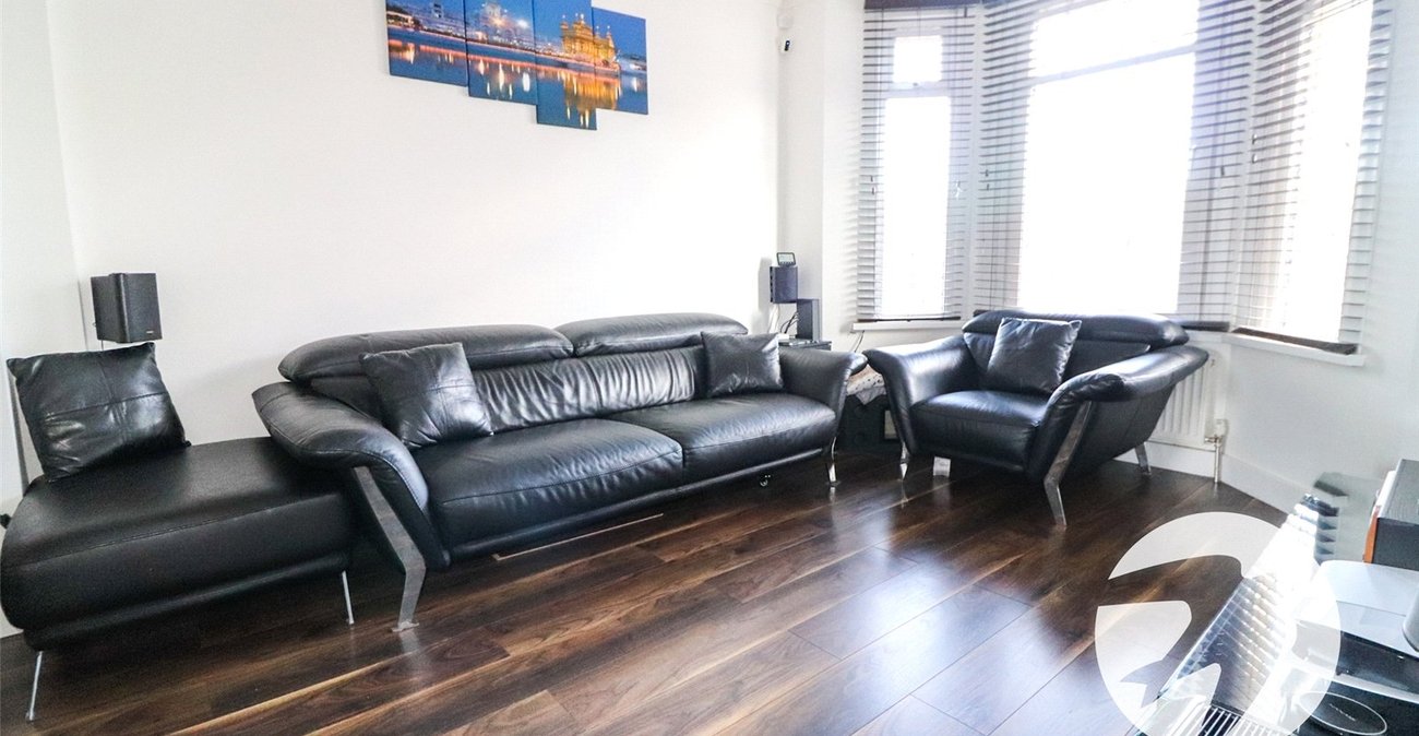 3 bedroom house for sale in Erith | Robinson Jackson
